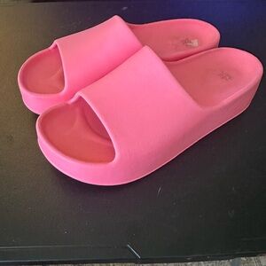 Pink Women’s Slide Sandals - Brand Unknown